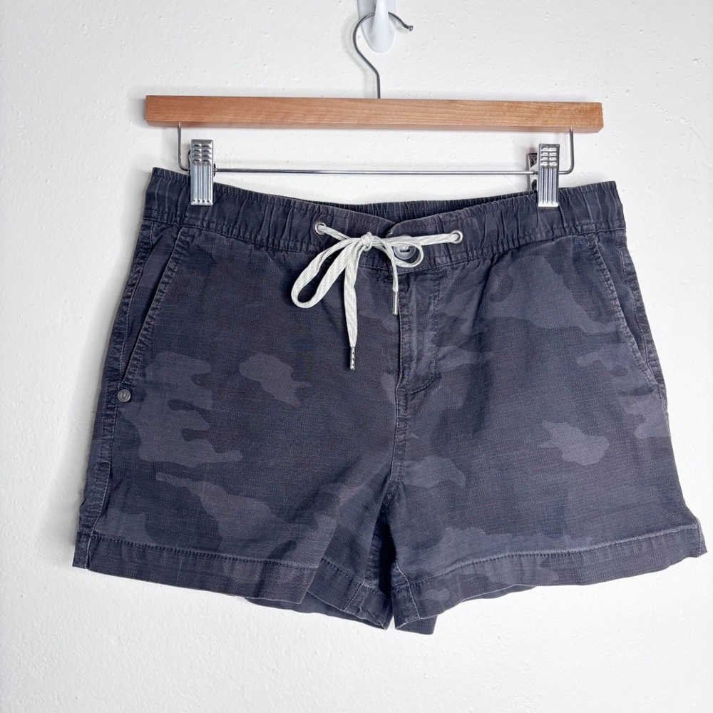 Vuori Gray Ripstop Camo Shorts Size Small